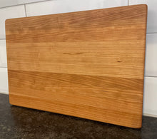 Load image into Gallery viewer, Hardwood Cutting Board 10"x15"